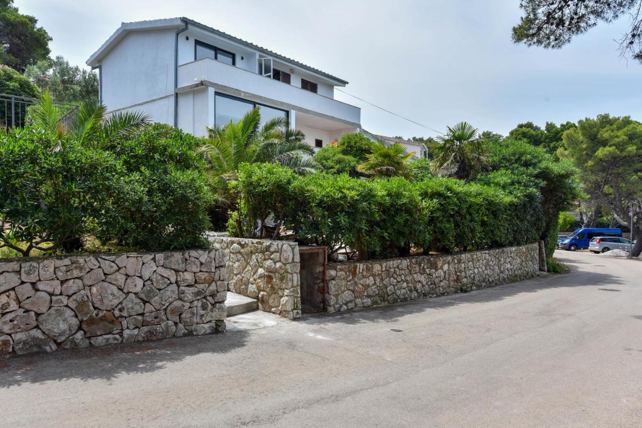 Lazaneo Seafront Apartments, เยลซา ภายนอก รูปภาพ
