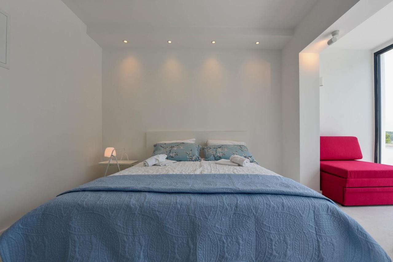 Lazaneo Seafront Apartments, เยลซา ภายนอก รูปภาพ