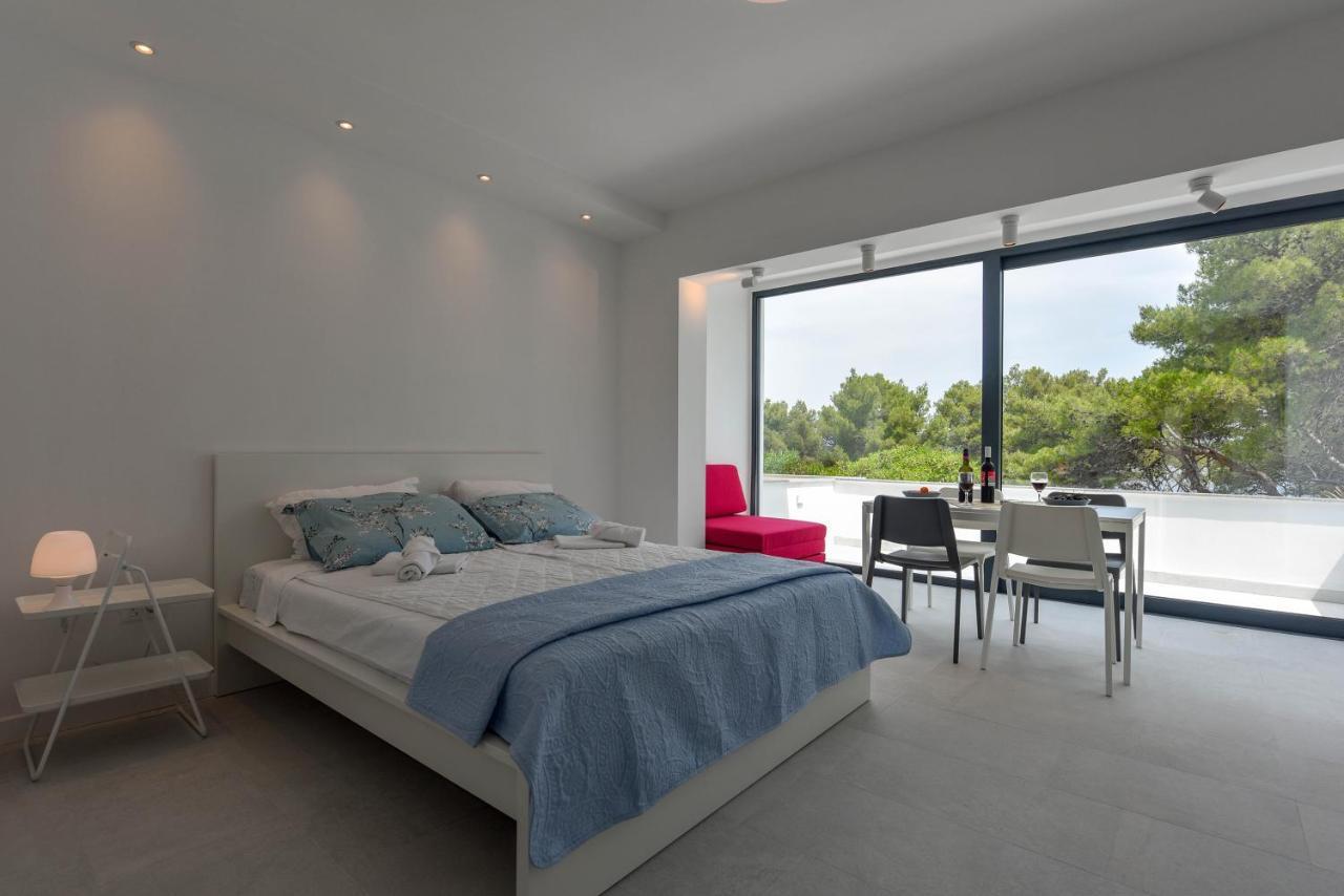 Lazaneo Seafront Apartments, เยลซา ภายนอก รูปภาพ